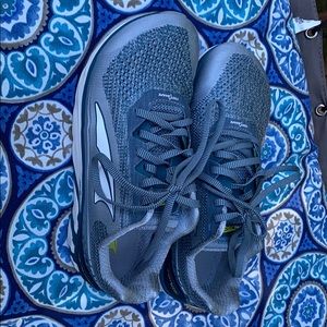 Women’s size 8 altra sneakers